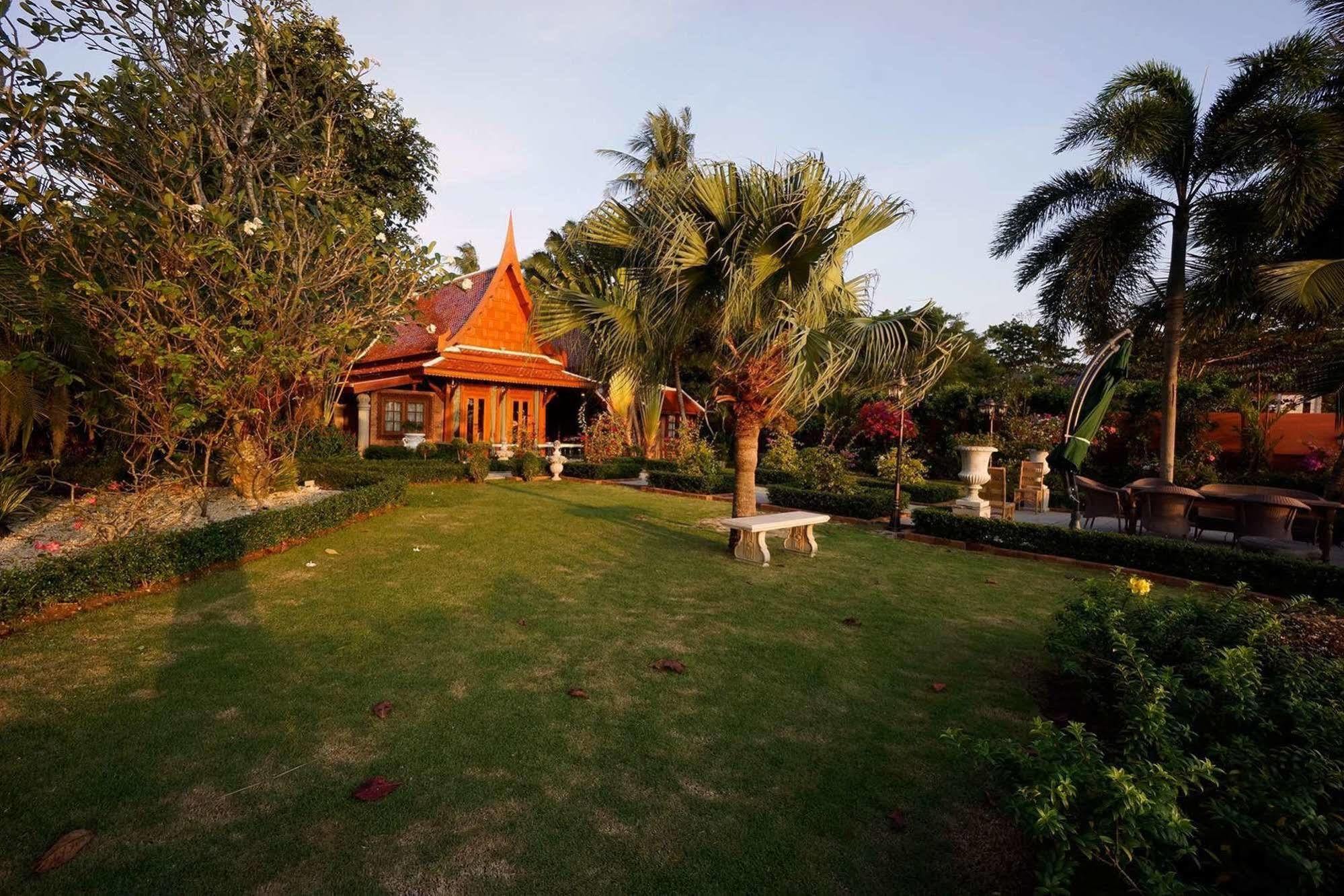 Hotel Baan Sang Pathum Rawai Esterno foto